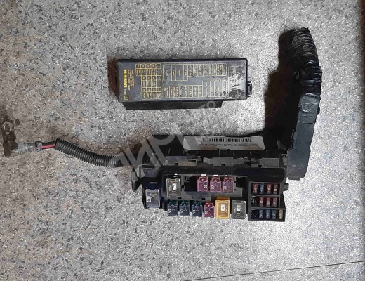 Блок предохранителей Nissan X-trail (T30) 2004-2007 рестайлинг  Nissan X-Trail X-trail (T30) 2004-2007 рестайлинг