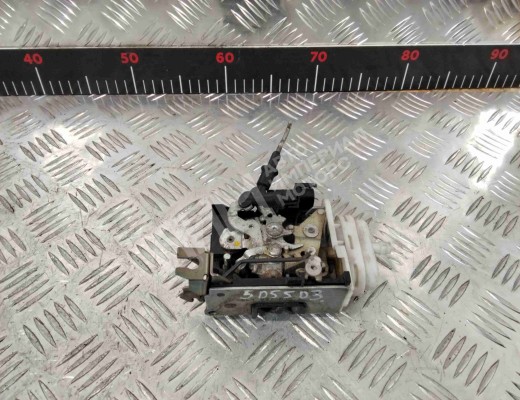 Замок двери передней правой Audi A4 B5 (8D) 1994-1999  Audi A4 A4 B5 (8D) 1994-1999