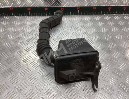 Патрубок впускного коллектора Ford Courier II 1996-2002  Ford Courier Courier II 1996-2002