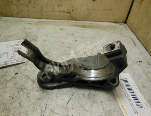 Кронштейн полуоси Renault Megane II 2002-2006  Renault Megane Megane II 2002-2006
