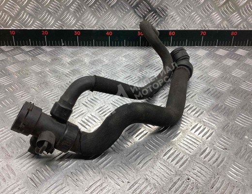 Патрубок радиатора Audi A4 B6 (8EC, 8E5) 2000-2004  Audi A4 A4 B6 (8EC, 8E5) 2000-2004