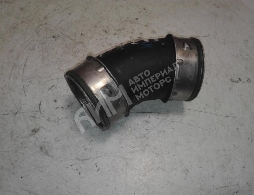 Патрубок интеркулера Volkswagen Touareg I (7L) 2002-2006  Volkswagen Touareg Touareg I (7L) 2002-2006