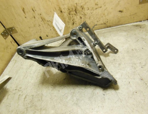 Кронштейн двигателя Volkswagen Touareg I (7L) 2002-2006  Volkswagen Touareg Touareg I (7L) 2002-2006