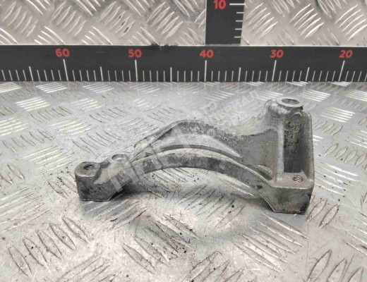 Кронштейн компрессора кондиционера Volkswagen Touareg I (7L) 2002-2006  Volkswagen Touareg Touareg I (7L) 2002-2006
