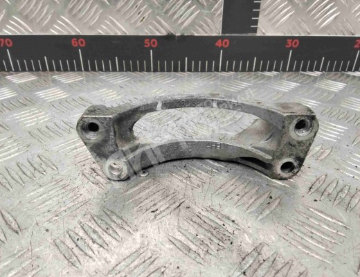 Кронштейн компрессора кондиционера Volkswagen Touareg I (7L) 2002-2006  Volkswagen Touareg Touareg I (7L) 2002-2006