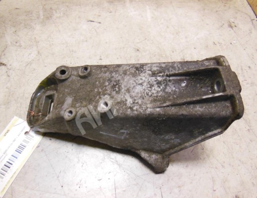 Кронштейн двигателя Audi A6 C4 (4A) 1994-1997  Audi A6 A6 C4 (4A) 1994-1997