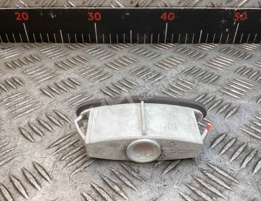Фонарь салона (плафон) Renault Laguna II (X74) 2001-2005  Renault Laguna Laguna II (X74) 2001-2005