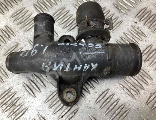 Фланец (тройник) системы охлаждения Citroen Xantia (X1) 1992-1998  Citroen Xantia Xantia (X1) 1992-1998