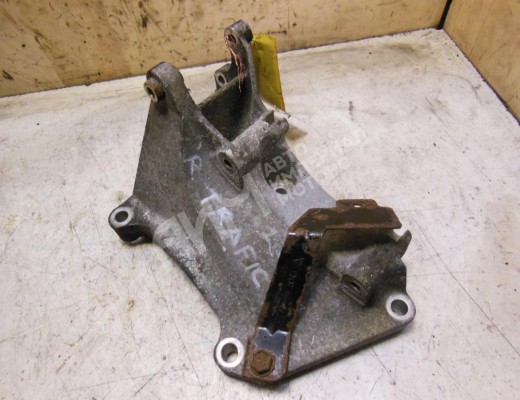 Кронштейн генератора Renault Trafic II 2001-2014  Renault Trafic Trafic II 2001-2014