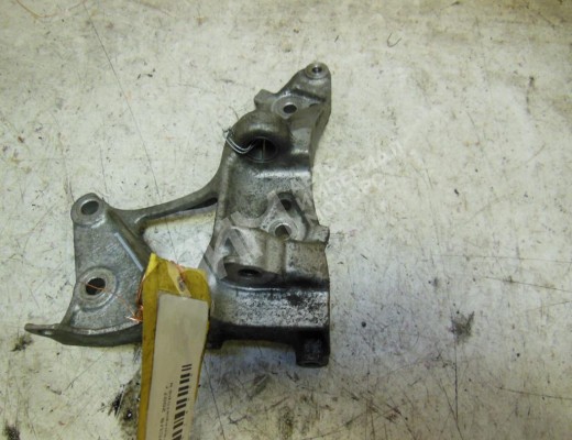 Кронштейн генератора Ford Focus II 2005-2008  Ford Focus Focus II 2005-2008