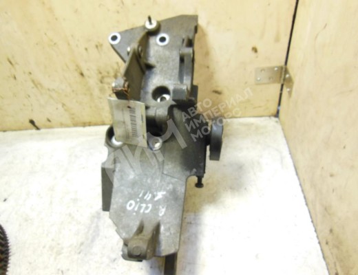 Кронштейн генератора Renault Clio II 1998-2005  Renault Clio Clio II 1998-2005