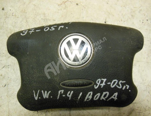 Подушка безопасности водителя Volkswagen Bora (1J) 1998-2005  Volkswagen Bora Bora (1J) 1998-2005