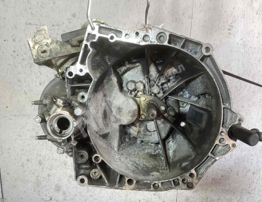 КПП механическая (МКПП) 5-ступенчатая Peugeot 307 (3A/3H) 2001-2005  Peugeot 307 307 (3A/3H) 2001-2005