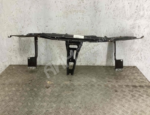 Передняя панель крепления облицовки (телевизор)  Audi 80 B3 (89) 1986-1991