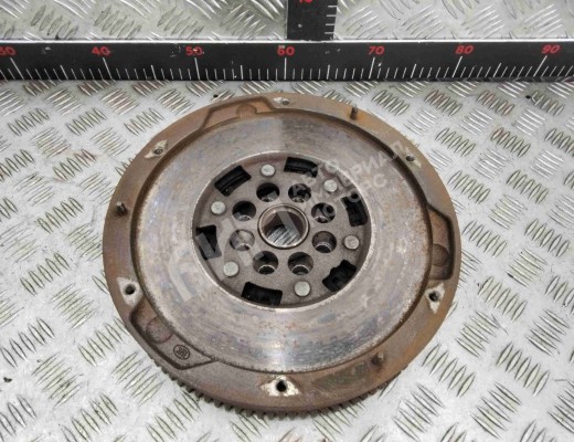 Маховик Opel Vectra C 2005-2009 рестайлинг  Opel Vectra Vectra C 2005-2009 рестайлинг