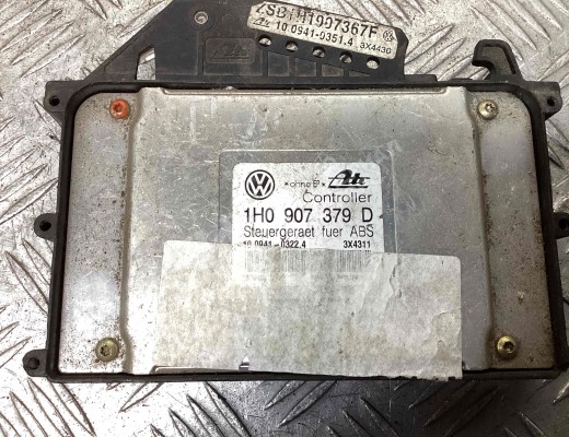 Блок управления ABS Volkswagen Passat B4 (3A) 1993-1997  Volkswagen Passat Passat B4 (3A) 1993-1997