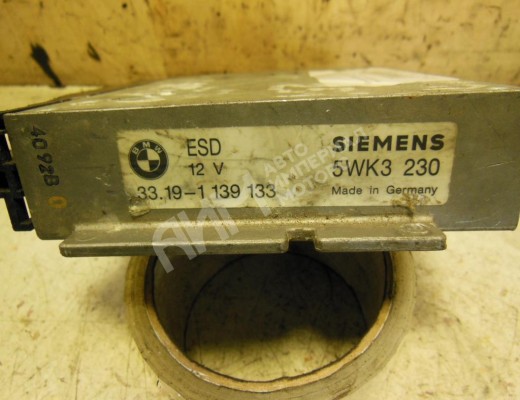 Блок управления полным приводом BMW 5-Series (E34) 1988-1996  BMW 5-Series 5-Series (E34) 1988-1996