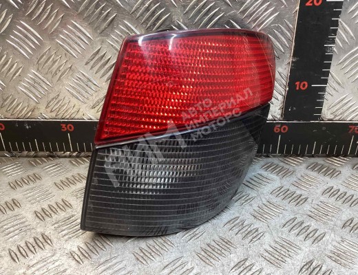 Фонарь задний правый Peugeot 406 1995-2004  Peugeot 406 406 1995-2004