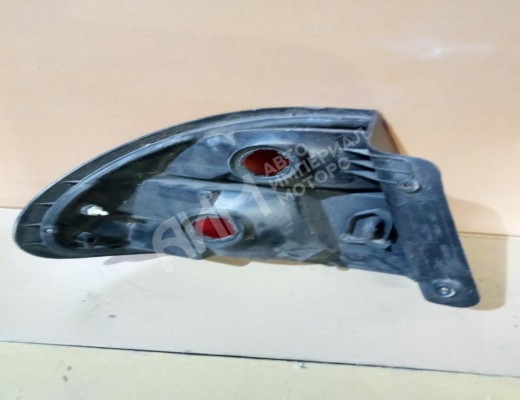 Фонарь задний правый Mazda 323F II (BA) 1994-1998  Mazda 323F 323F II (BA) 1994-1998