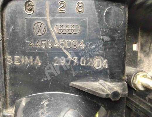 Фонарь крышки багажника правый Audi 80 B2 1978-1986  Audi 80 80 B2 1978-1986
