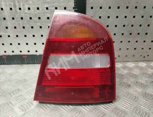 Фонарь задний правый Skoda Octavia A4 Tour (1U) 1996-2010  Skoda Octavia Octavia A4 Tour (1U) 1996-2010