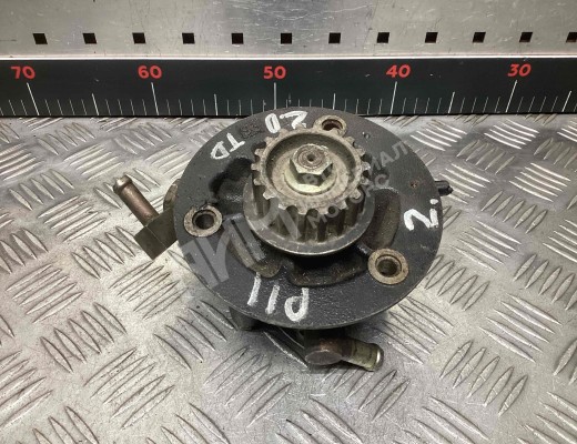 Насос вакуумный Nissan Primera II (P11) 1996-2002  Nissan Primera Primera II (P11) 1996-2002