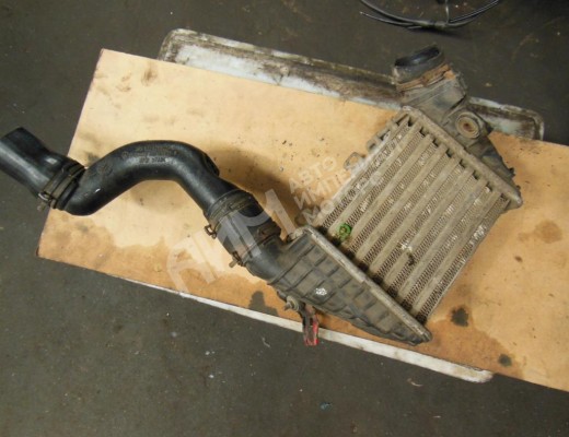 Интеркулер Volkswagen Golf IV (1J) 1997-2004  Volkswagen Golf Golf IV (1J) 1997-2004