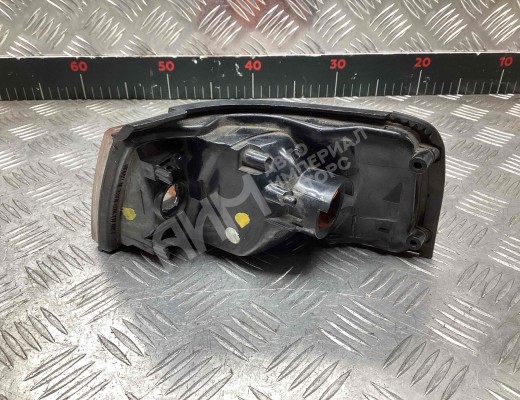 Поворотник правый Mazda 323 IV (BG) 1989-1994  Mazda 323 323 IV (BG) 1989-1994