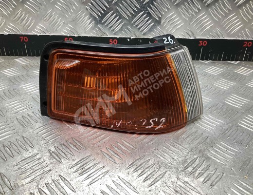 Поворотник правый Mazda 323 IV (BG) 1989-1994  Mazda 323 323 IV (BG) 1989-1994