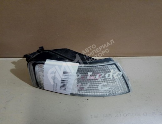 Поворотник правый Seat Toledo I (1L) 1991-1999  Seat Toledo Toledo I (1L) 1991-1999