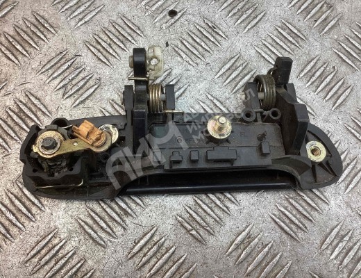 Ручка наружная передняя левая Mazda 323 VI (BJ) 1998-2003  Mazda 323 323 VI (BJ) 1998-2003