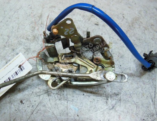 Замок двери передней левой  Mazda MX3 (EC) 1991-1998