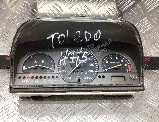 Щиток приборов (приборная панель) Seat Toledo I (1L) 1991-1999  Seat Toledo Toledo I (1L) 1991-1999