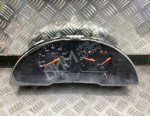 Щиток приборов (приборная панель) Nissan Serena (C23) 1991-2001  Nissan Serena Serena (C23) 1991-2001