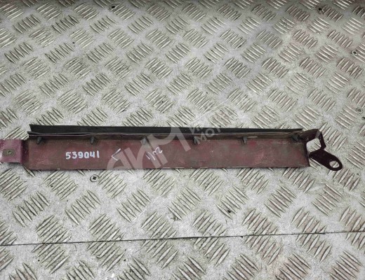 Ус под фару левый Mercedes E (W124) 1985-1996  Mercedes E E (W124) 1985-1996