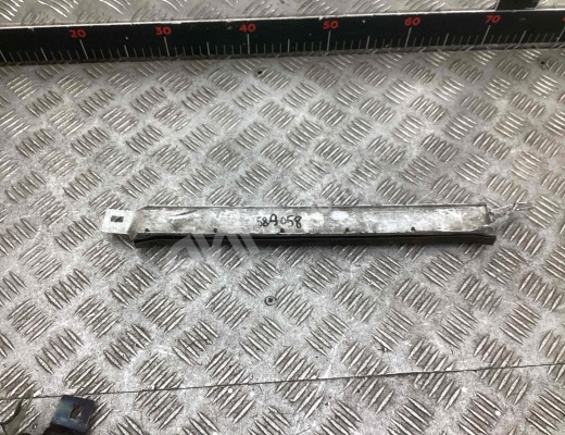 Ус под фару правый Mercedes E (W124) 1985-1996  Mercedes E E (W124) 1985-1996
