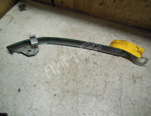 Ус под фару правый Toyota Avensis I (T220) 1997-2003  Toyota Avensis Avensis I (T220) 1997-2003