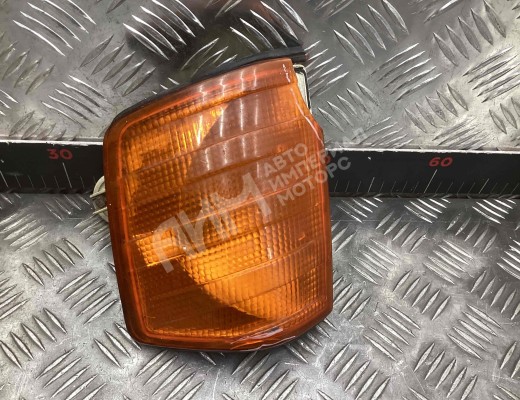 Поворотник левый Mercedes 190 (W201) 1982-1993  Mercedes 190 190 (W201) 1982-1993