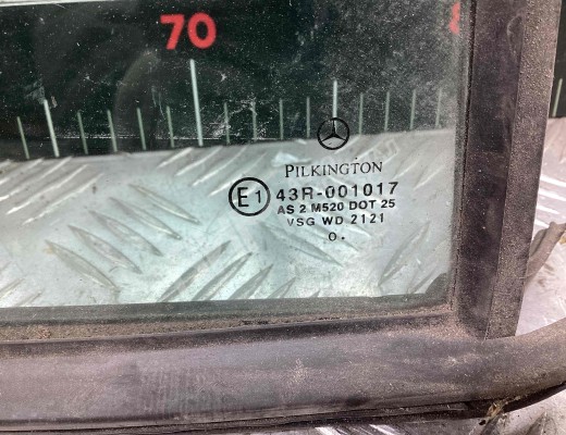 Форточка задняя правая Mercedes S (W220) 1998-2002  Mercedes S S (W220) 1998-2002