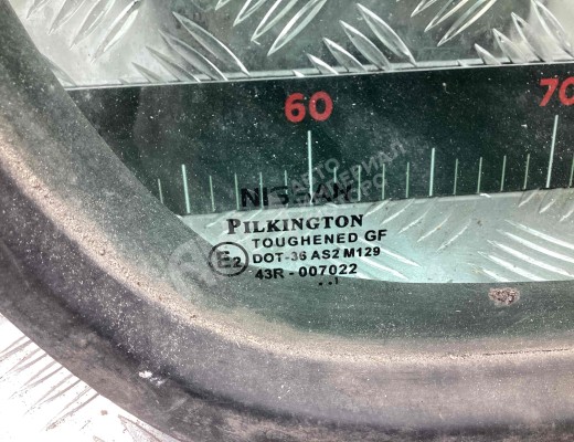 Форточка задняя правая Nissan Primera II (P11) 1996-2002  Nissan Primera Primera II (P11) 1996-2002