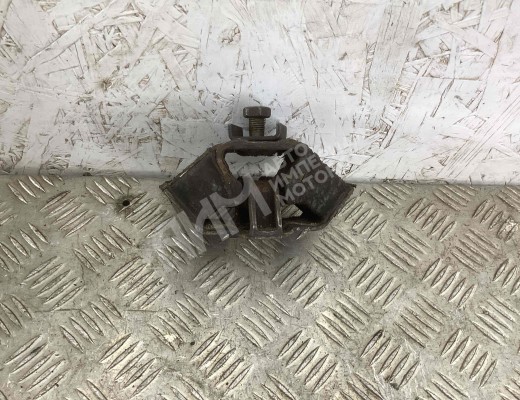 Подушка крепления КПП Mercedes E (W124) 1985-1996  Mercedes E E (W124) 1985-1996
