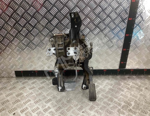 Узел педальный (блок педалей) Volkswagen Passat B3 1988-1993  Volkswagen Passat Passat B3 1988-1993
