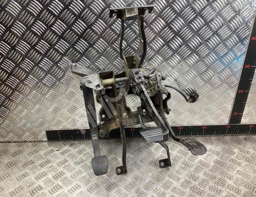 Узел педальный (блок педалей) Volkswagen Sharan I (7M) 1995-2000  Volkswagen Sharan Sharan I (7M) 1995-2000