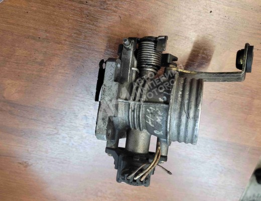 Заслонка дроссельная Renault Megane I 1995-2002  Renault Megane Megane I 1995-2002