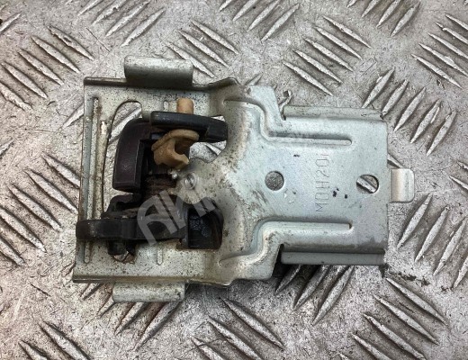 Ручка внутренняя передняя правая Mazda 626 IV (GE/GV) 1992-1997  Mazda 626 626 IV (GE/GV) 1992-1997