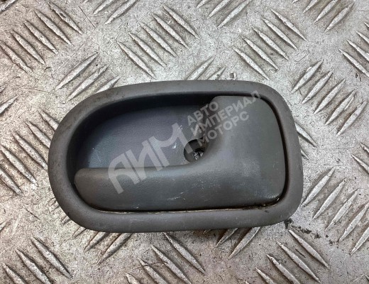 Ручка внутренняя задняя правая  Mazda 323 VI (BJ) 1998-2003