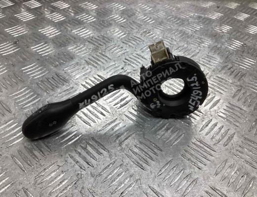 Переключатель поворотов Volkswagen Golf III (1H) 1991-1997  Volkswagen Golf Golf III (1H) 1991-1997