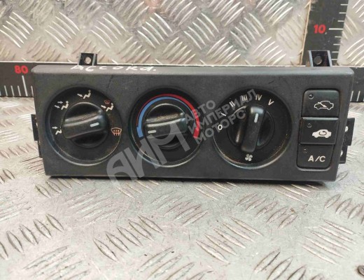 Блок управления печки/климат-контроля Honda Accord V 1993-1998  Honda Accord Accord V 1993-1998