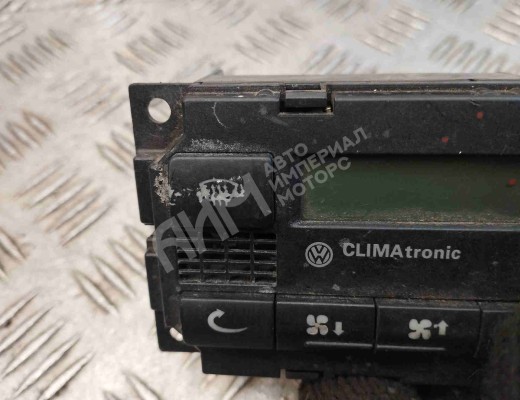 Блок управления печки/климат-контроля Volkswagen Passat B5 (3B) 1996-2000  Volkswagen Passat Passat B5 (3B) 1996-2000