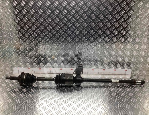 Полуось передняя правая (приводной вал, ШРУС) Kia Carnival I (GQ) 1998-2006  Kia Carnival Carnival I (GQ) 1998-2006